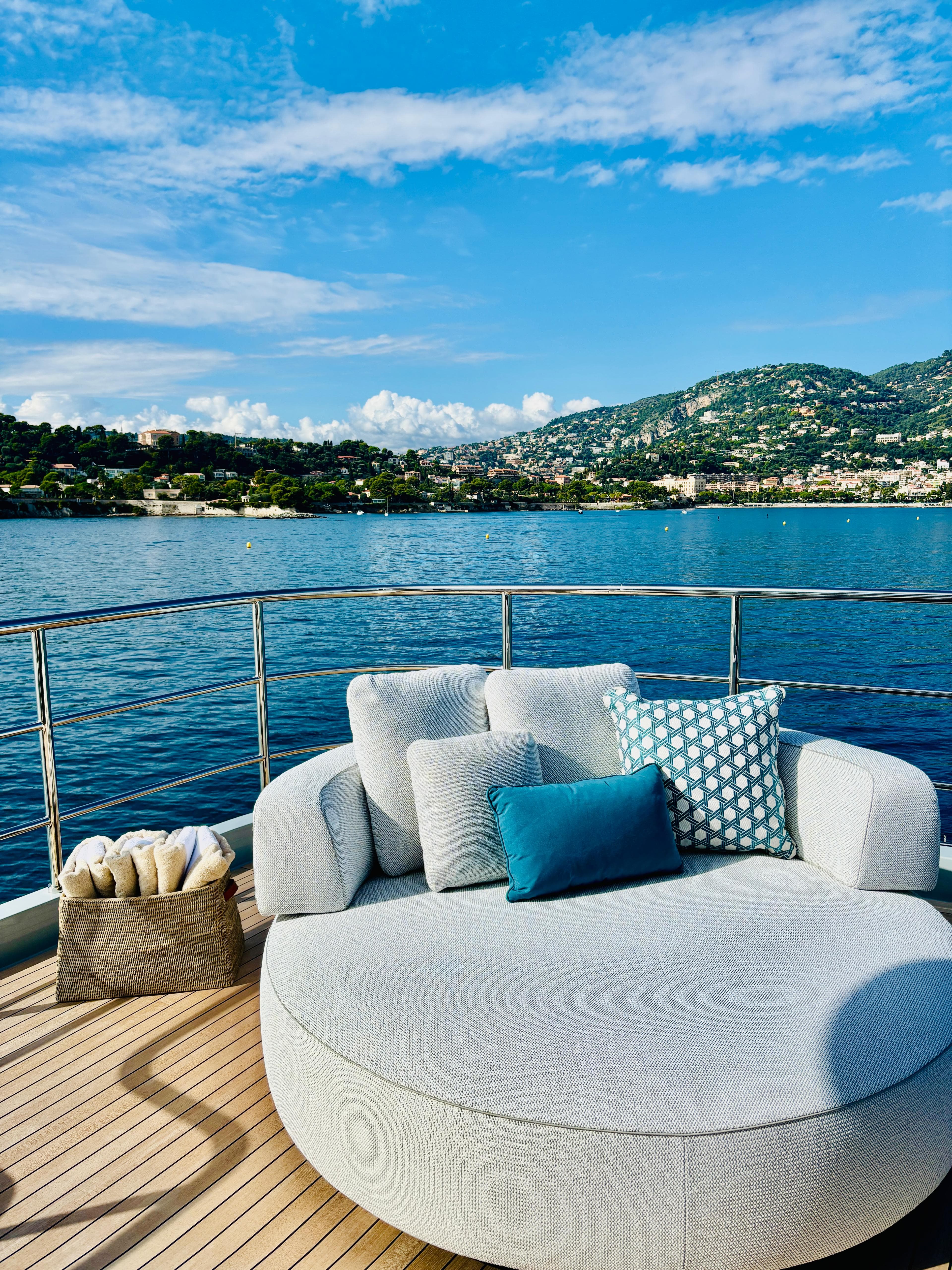 Luxury yacht design consultation